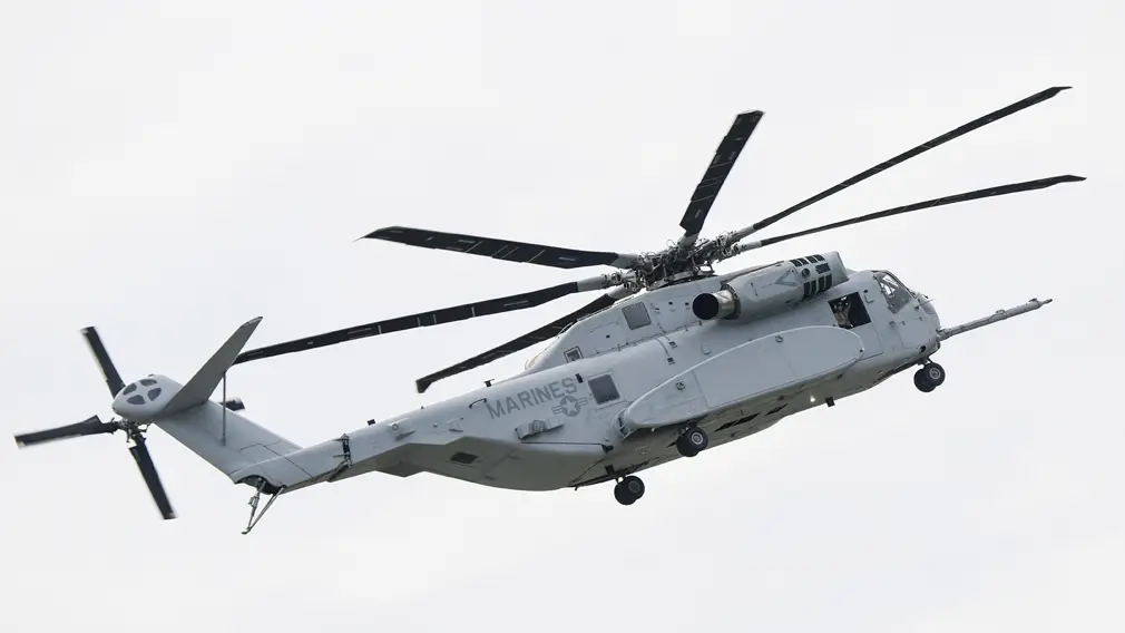 вертолет Sikorsky CH-53 King Stallion