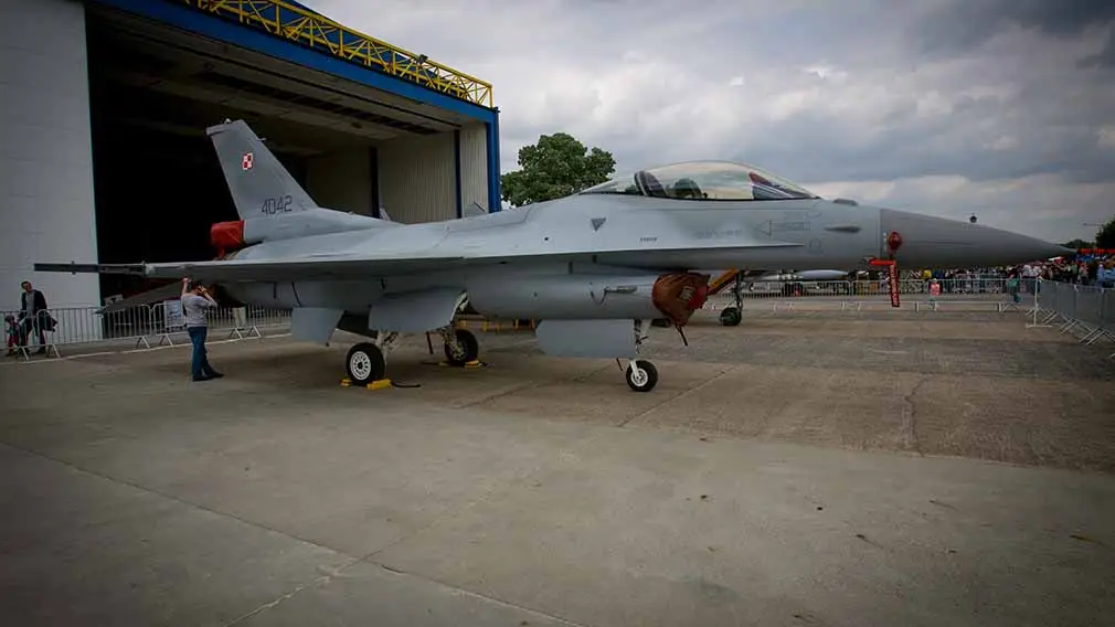 F-16,ВВС,Польша,истребитель,Авиация,НАТО