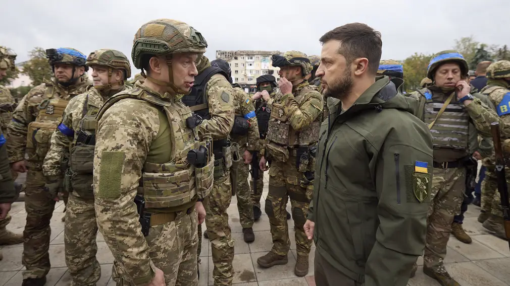 Президент Украины Владимир Зеленский и командующий сухопутными войсками ВСУ Александр Сырский