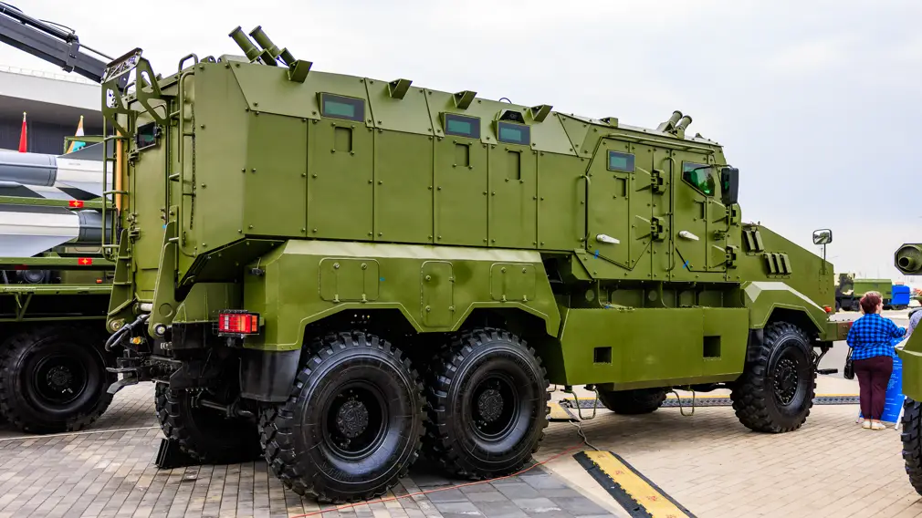 броневик,MRAP,Защитник