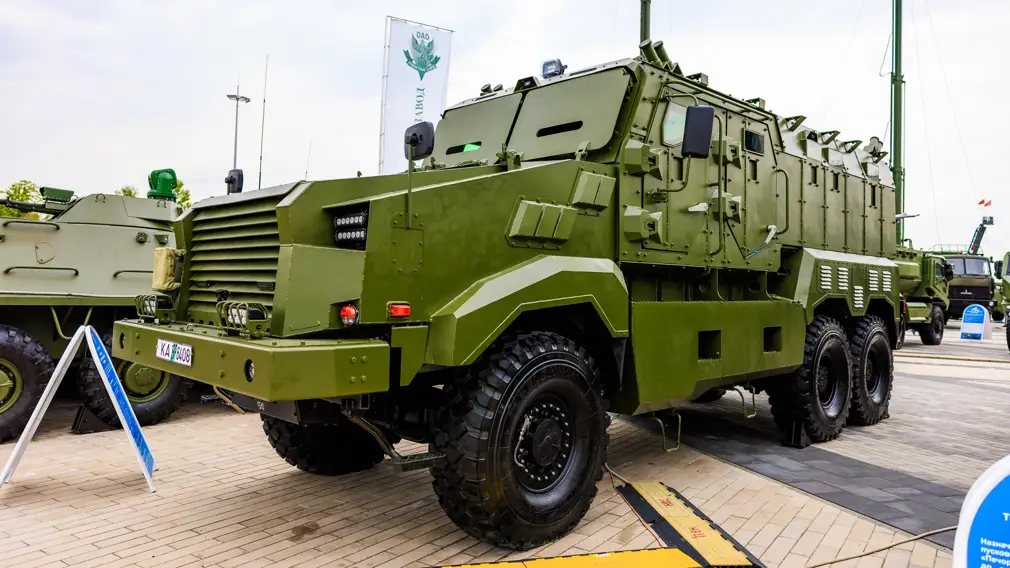броневик,MRAP,Защитник