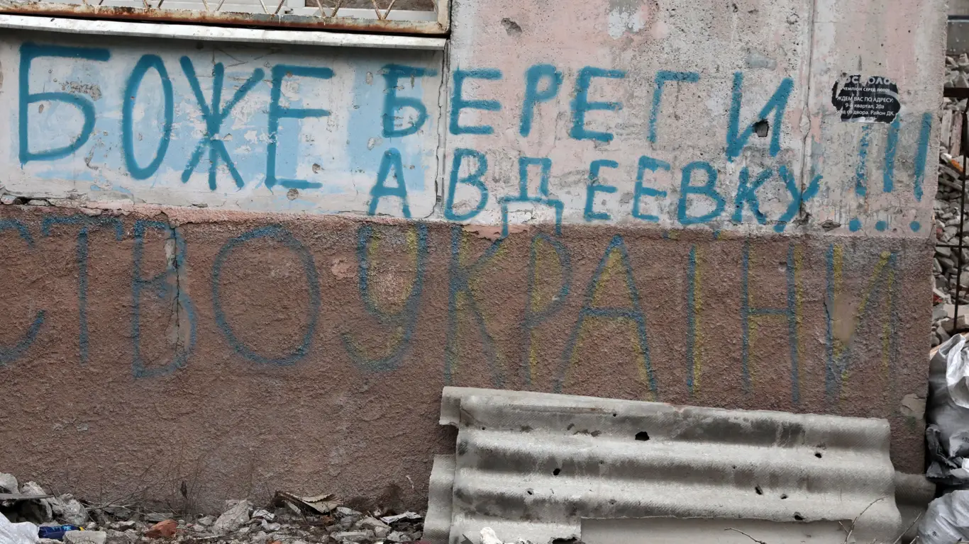 Авдеевка указатель. Взятие Лисичанска. Киевская стена. Взятие Лисичанска фото.