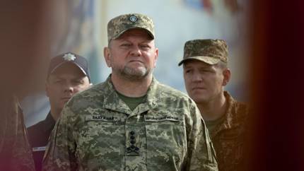 Залужный против Зеленского: Украина подходит к главной политической дуэли