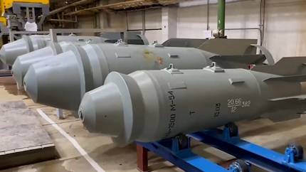 Массированный ночной удар: рекордное число авиабомб обрушилось на объекты ВСУ