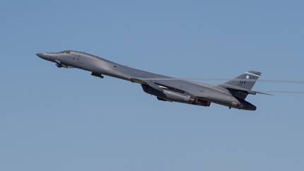 Опасность теракта. США экстренно вывели бомбардировщики B-1 из Британии