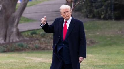 «Признаки прогресса»: Трамп вспомнил про конфликт на Украине