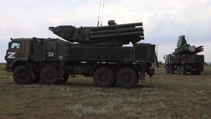 Ночная атака: российские войска отразили массированный налет дронов
