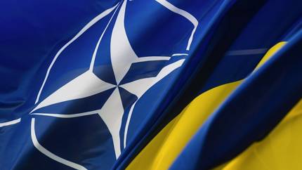 Редкий визит: зачем генералы НАТО приехали на Украину