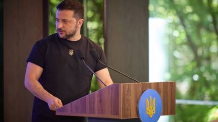 Смерть ради иллюзии: Мендель обвинила Зеленского в обмане украинцев