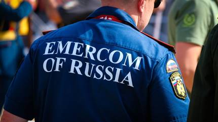 Право на силу и оружие: военнослужащим МЧС РФ хотят расширить полномочия