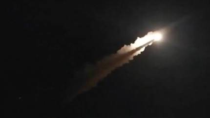 Мгновения до взрыва. Удар гиперзвуковой ракеты по Киеву попал на видео