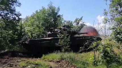 Т-72 без экипажа? Что известно о необычной бронемашине