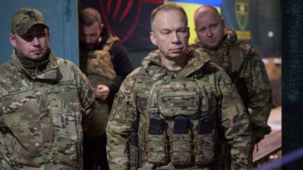 Генералы пошли под увольнение: команду Сырского выбивают из ВСУ